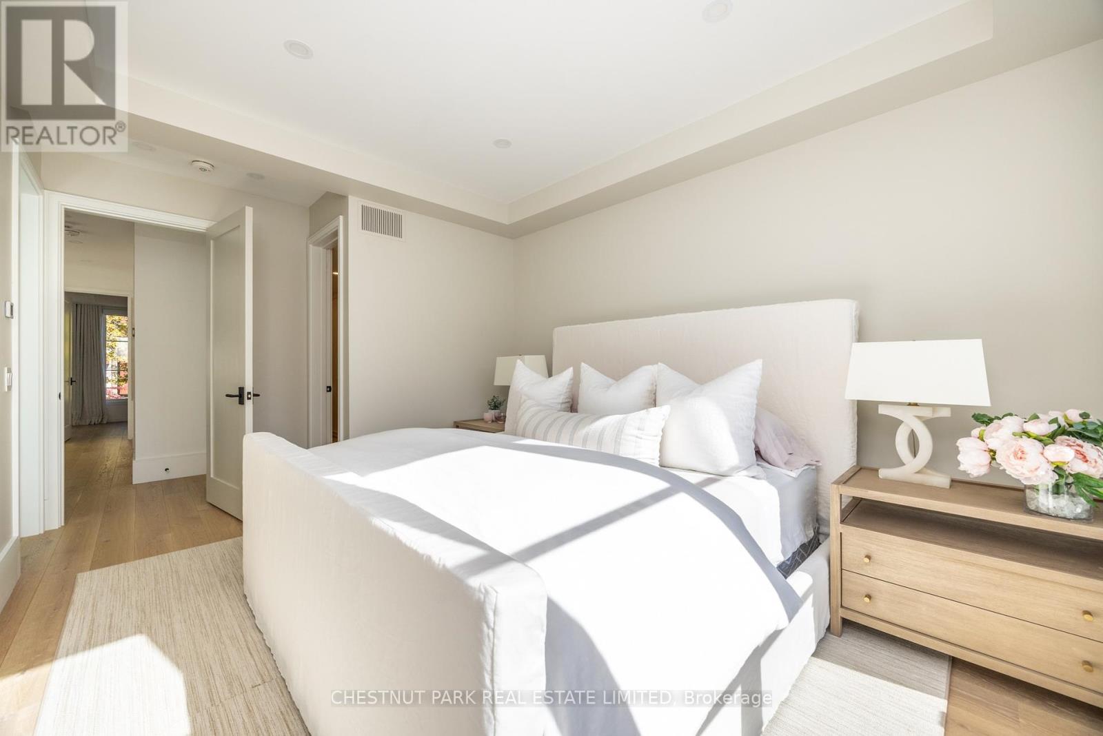 229 Sheldrake Boulevard, Toronto, Ontario  M4P 2B1 - Photo 17 - C12464107