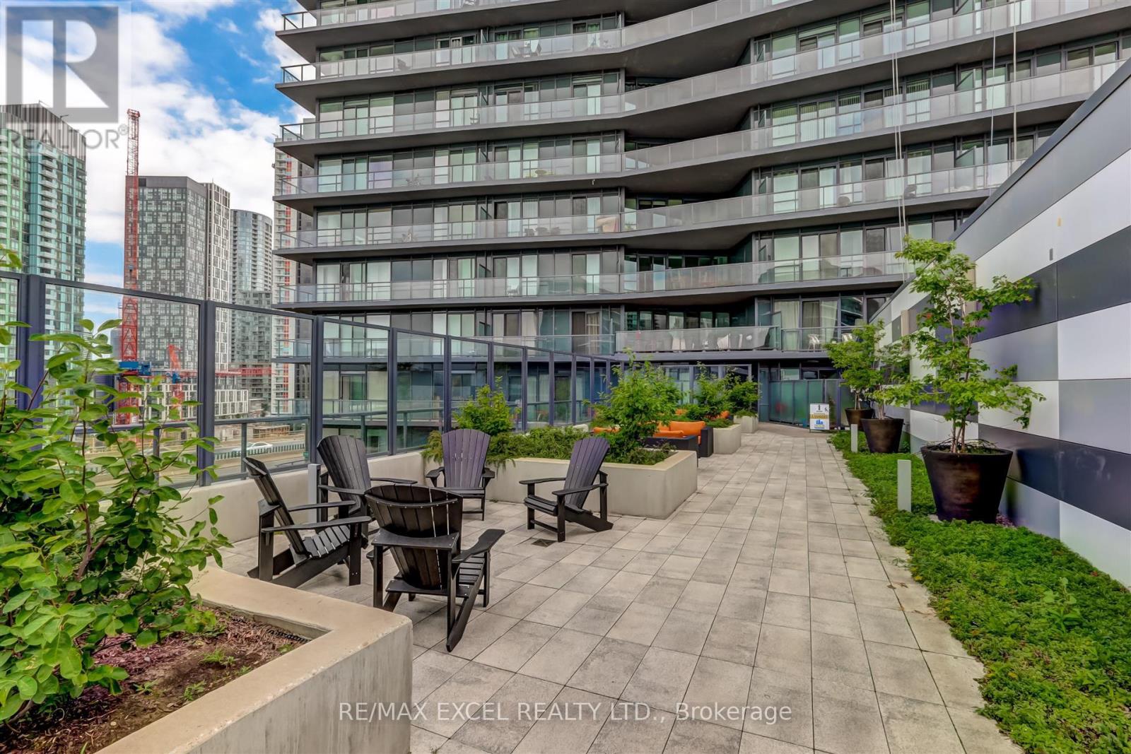 1703 - 20 Bruyeres Mews, Toronto, Ontario  M5V 0G8 - Photo 23 - C12464113