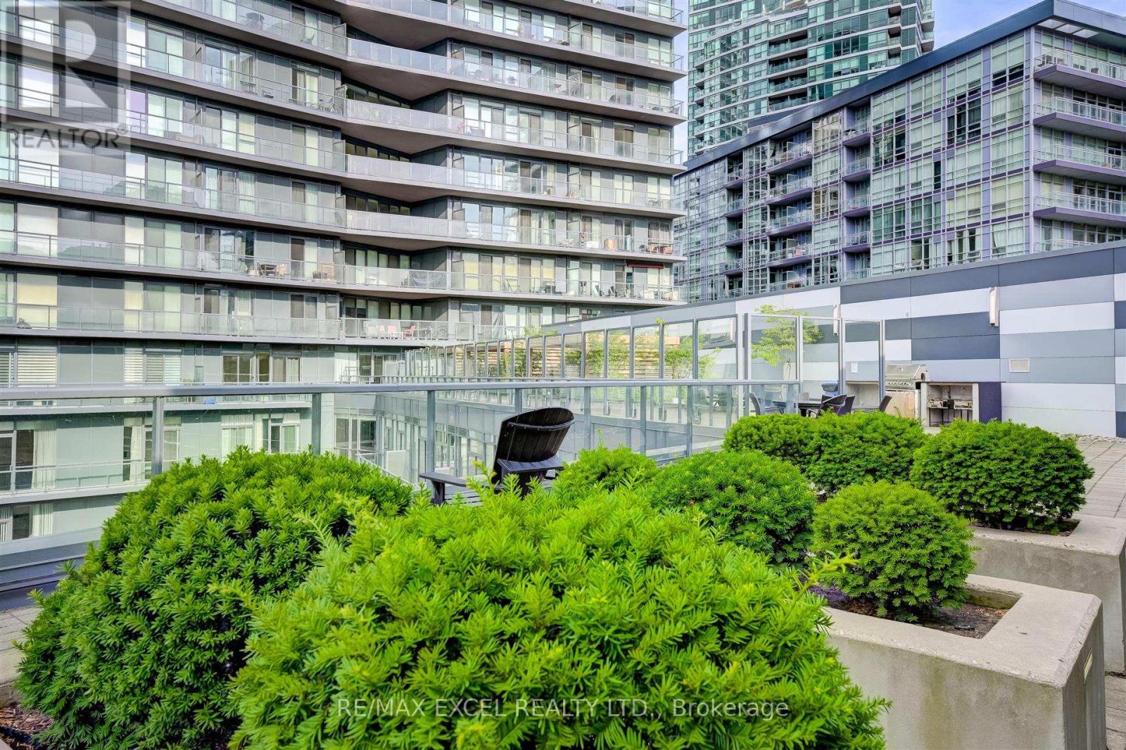 1703 - 20 Bruyeres Mews, Toronto, Ontario  M5V 0G8 - Photo 24 - C12464113