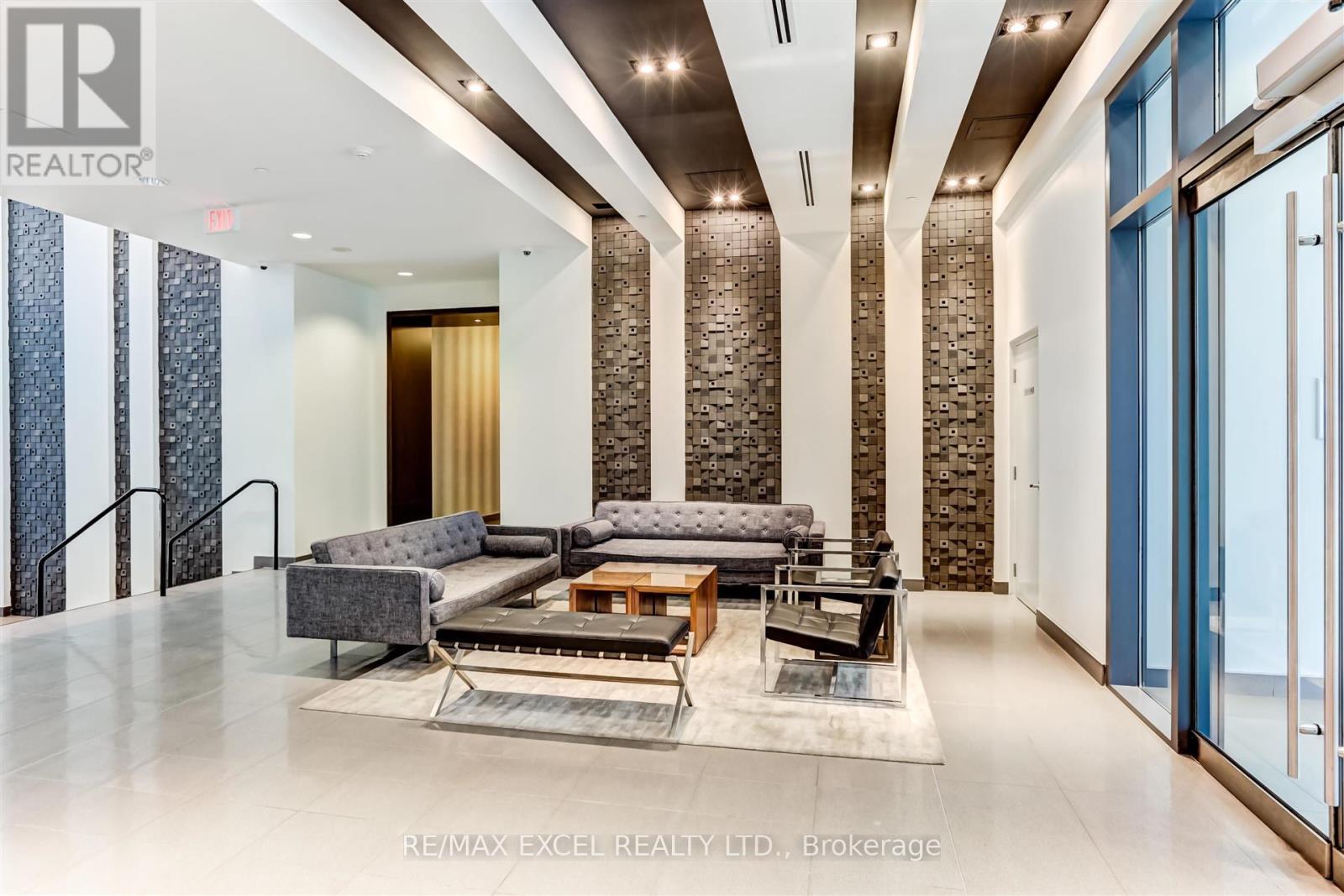 1703 - 20 Bruyeres Mews, Toronto, Ontario  M5V 0G8 - Photo 3 - C12464113
