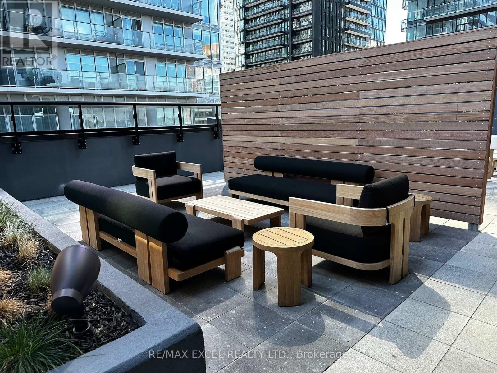 117 Broadway Avenue, Toronto, Ontario  M4P 1V4 - Photo 6 - C12464164