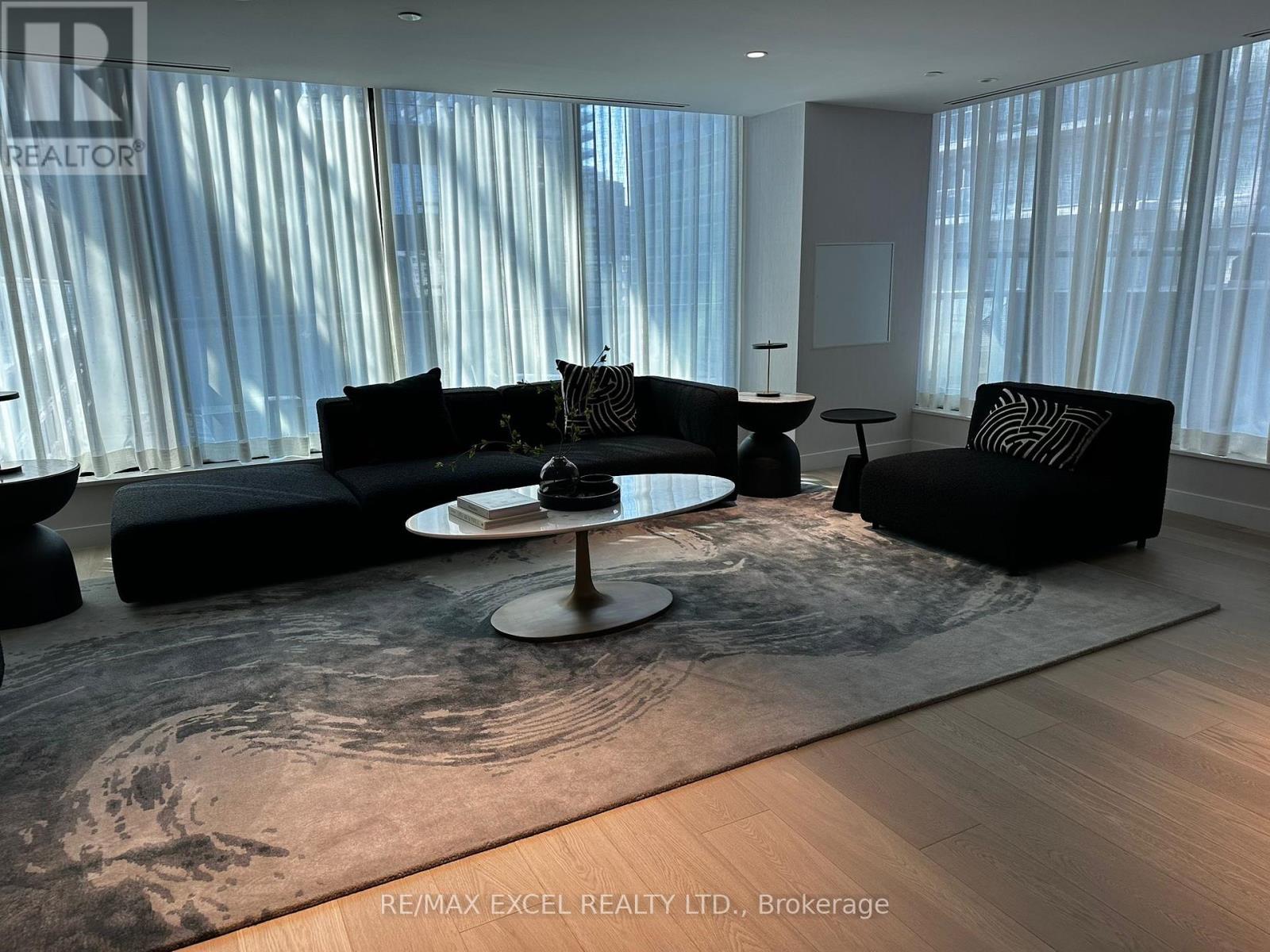 117 Broadway Avenue, Toronto, Ontario  M4P 1V4 - Photo 9 - C12464164