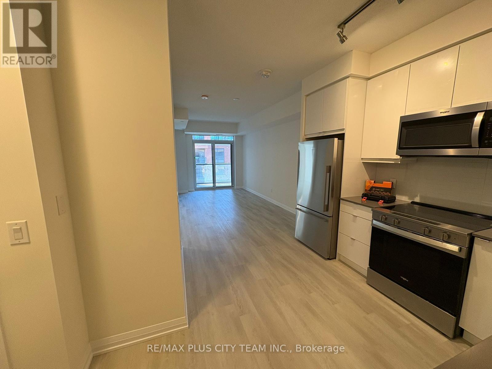 827 - 3260 Sheppard Avenue E, Toronto, Ontario  M1T 3K3 - Photo 6 - E12464140