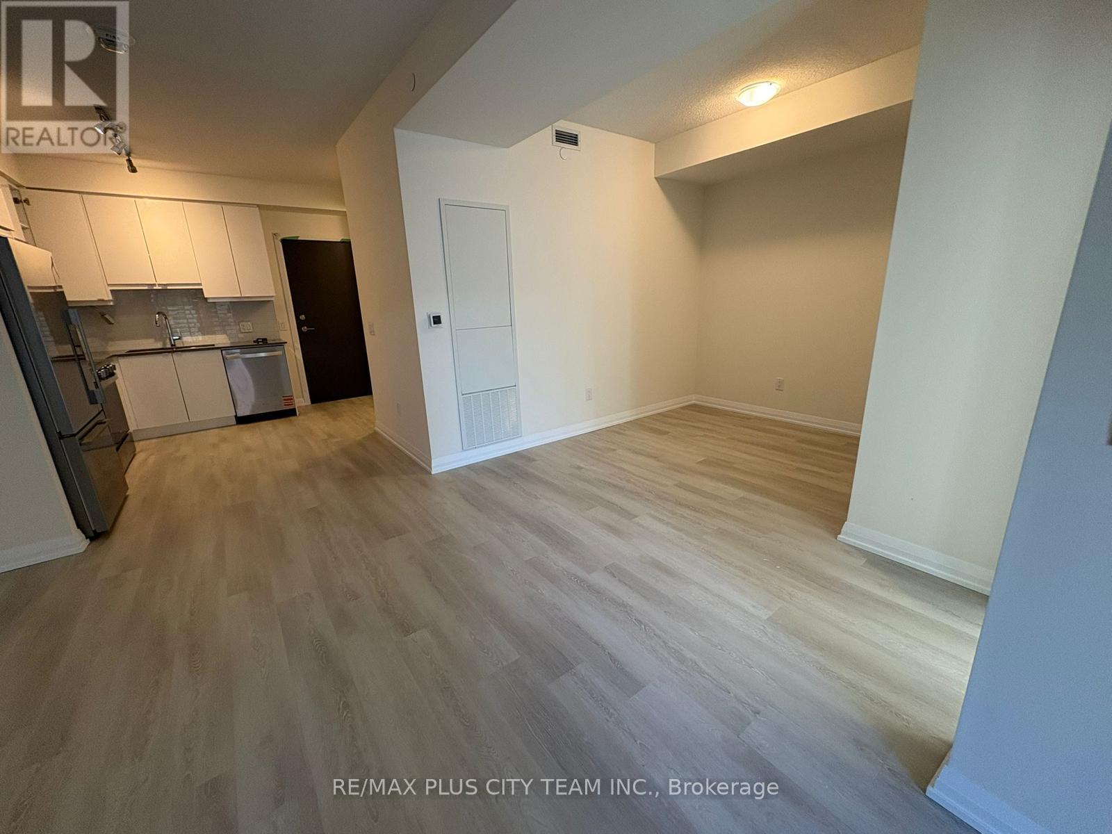 827 - 3260 Sheppard Avenue E, Toronto, Ontario  M1T 3K3 - Photo 7 - E12464140