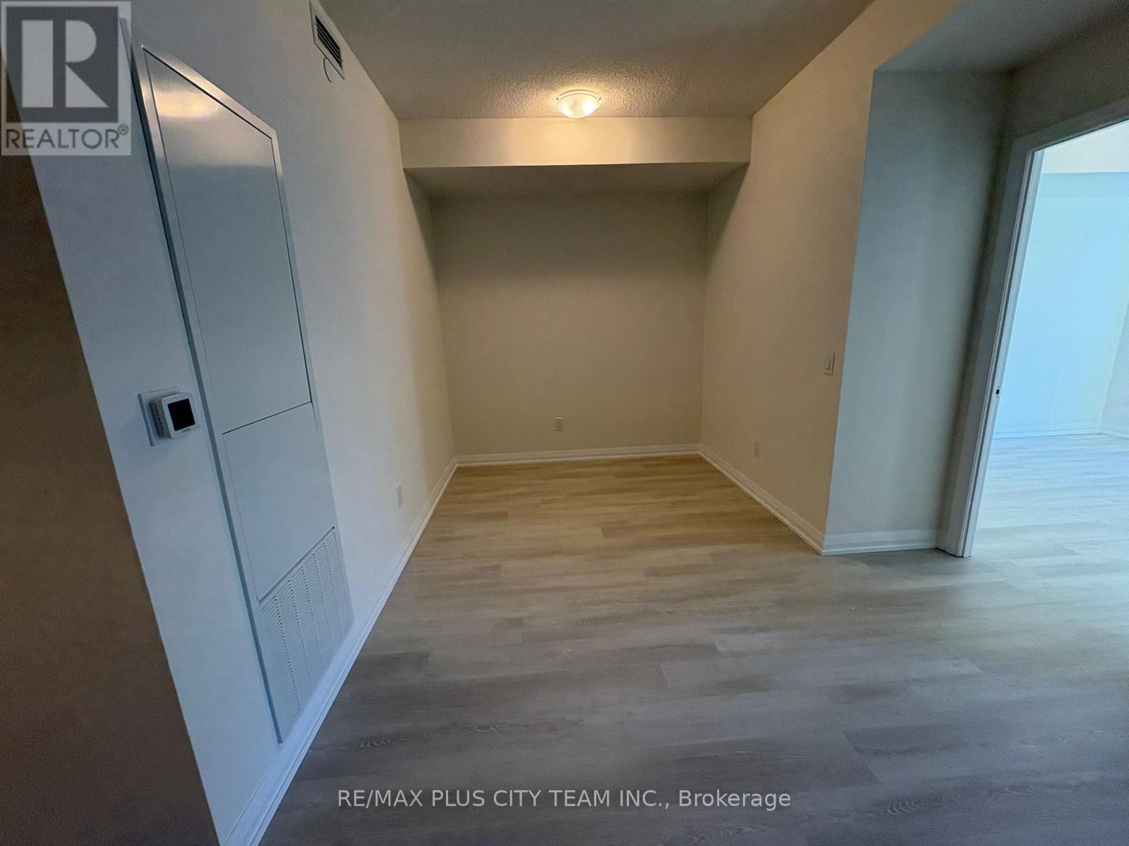 827 - 3260 Sheppard Avenue E, Toronto, Ontario  M1T 3K3 - Photo 8 - E12464140