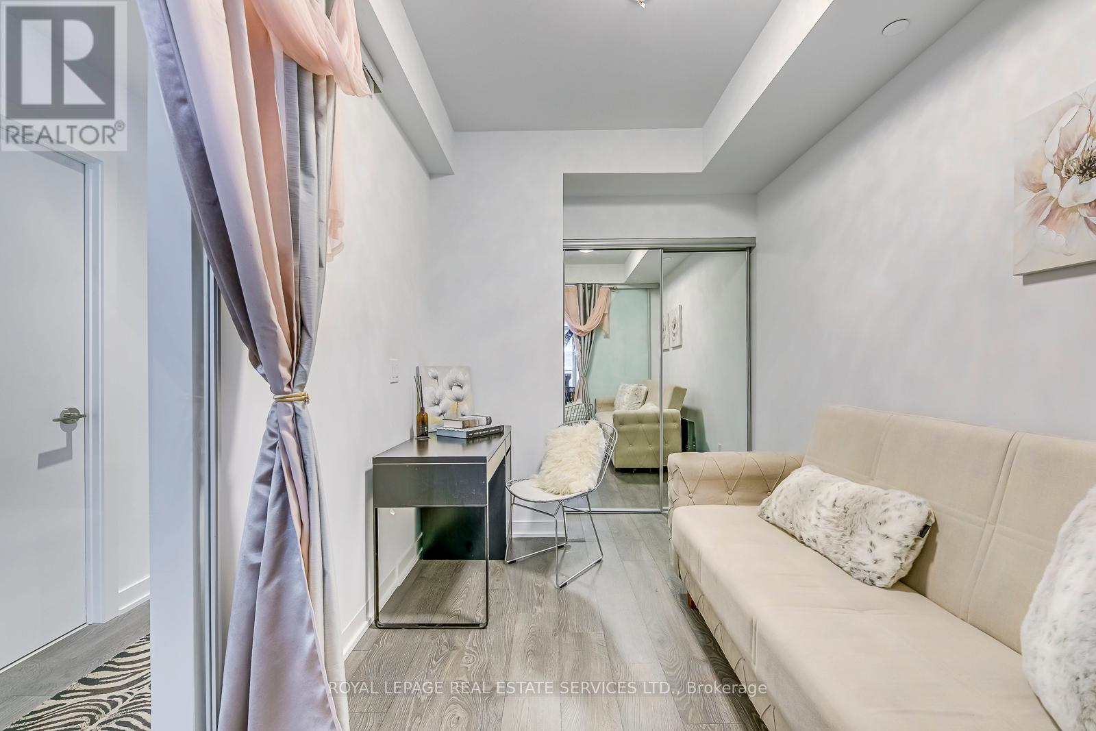 1805 - 1926 Lake Shore Boulevard W, Toronto, Ontario  M6S 1A1 - Photo 14 - W12460191