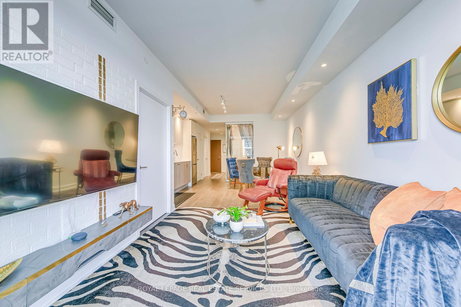 1805 - 1926 Lake Shore Boulevard W, Toronto, Ontario  M6S 1A1 - Photo 4 - W12460191