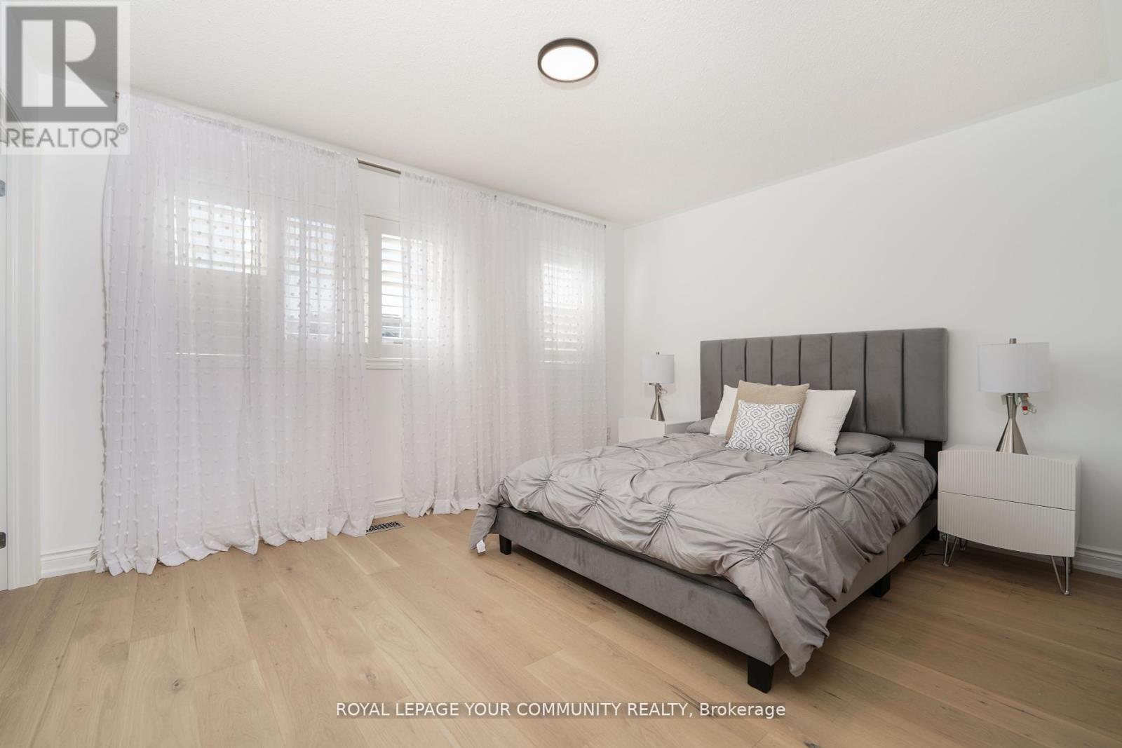 4 Dairy Avenue, Richmond Hill, Ontario  L4E 4X5 - Photo 34 - N12464093
