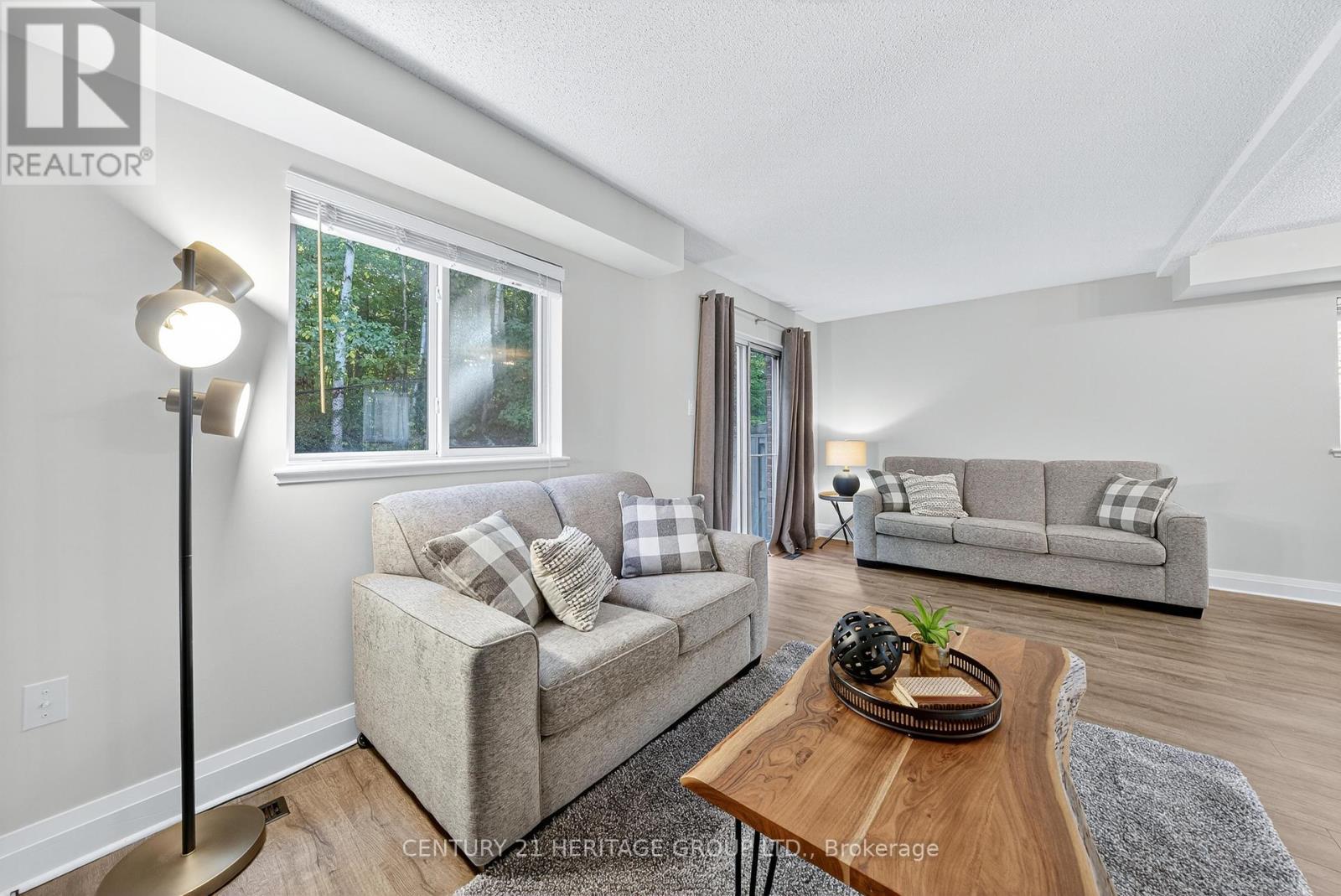 654 Gibney Crescent, Newmarket, Ontario  L3X 1Y1 - Photo 12 - N12464119