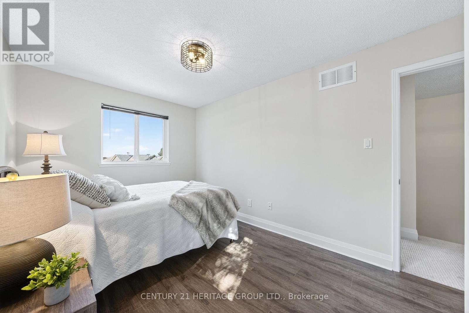 654 Gibney Crescent, Newmarket, Ontario  L3X 1Y1 - Photo 27 - N12464119