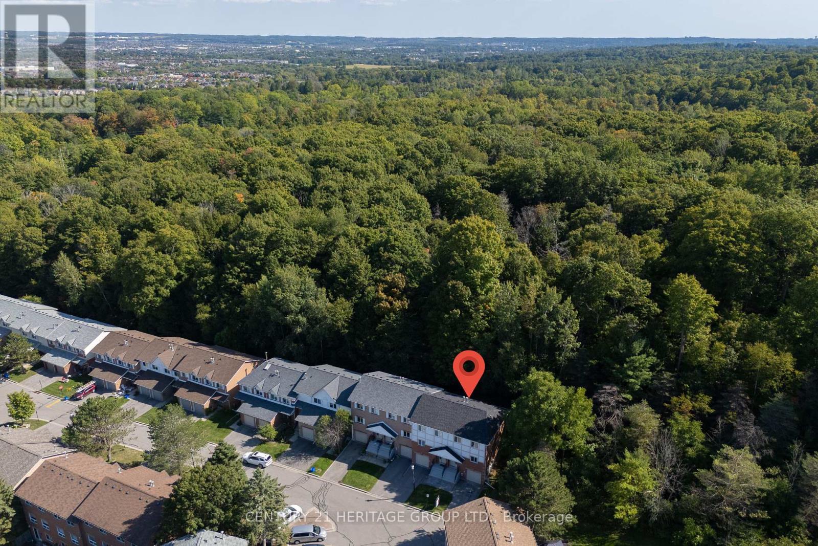 654 Gibney Crescent, Newmarket, Ontario  L3X 1Y1 - Photo 3 - N12464119