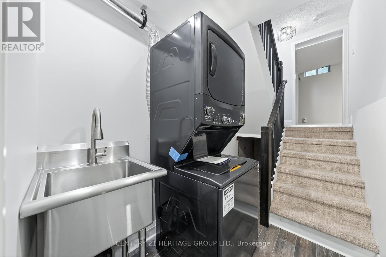654 Gibney Crescent, Newmarket, Ontario  L3X 1Y1 - Photo 33 - N12464119