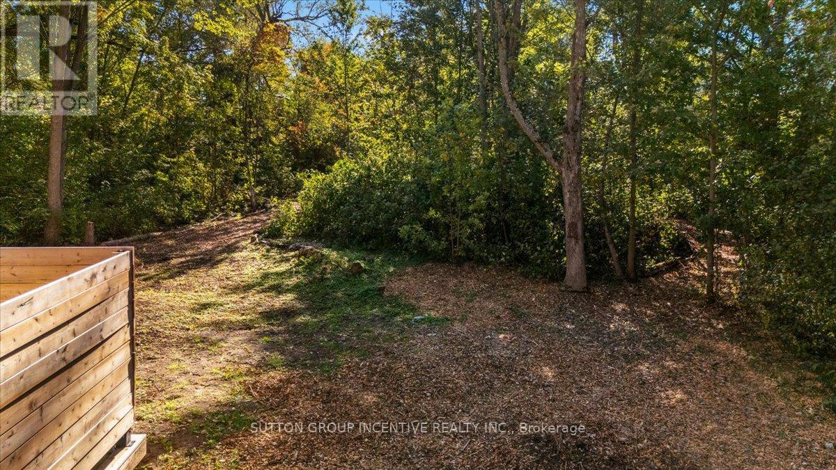 1226 Maple Road, Innisfil, Ontario  L0L 1C0 - Photo 11 - N12464135