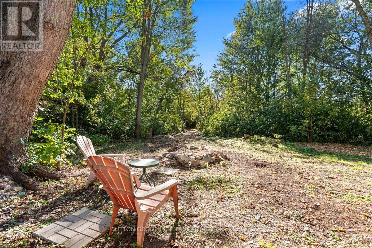 1226 Maple Road, Innisfil, Ontario  L0L 1C0 - Photo 13 - N12464135