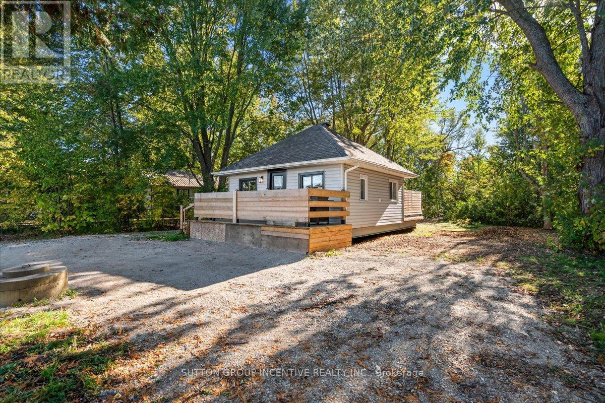 1226 Maple Road, Innisfil, Ontario  L0L 1C0 - Photo 16 - N12464135