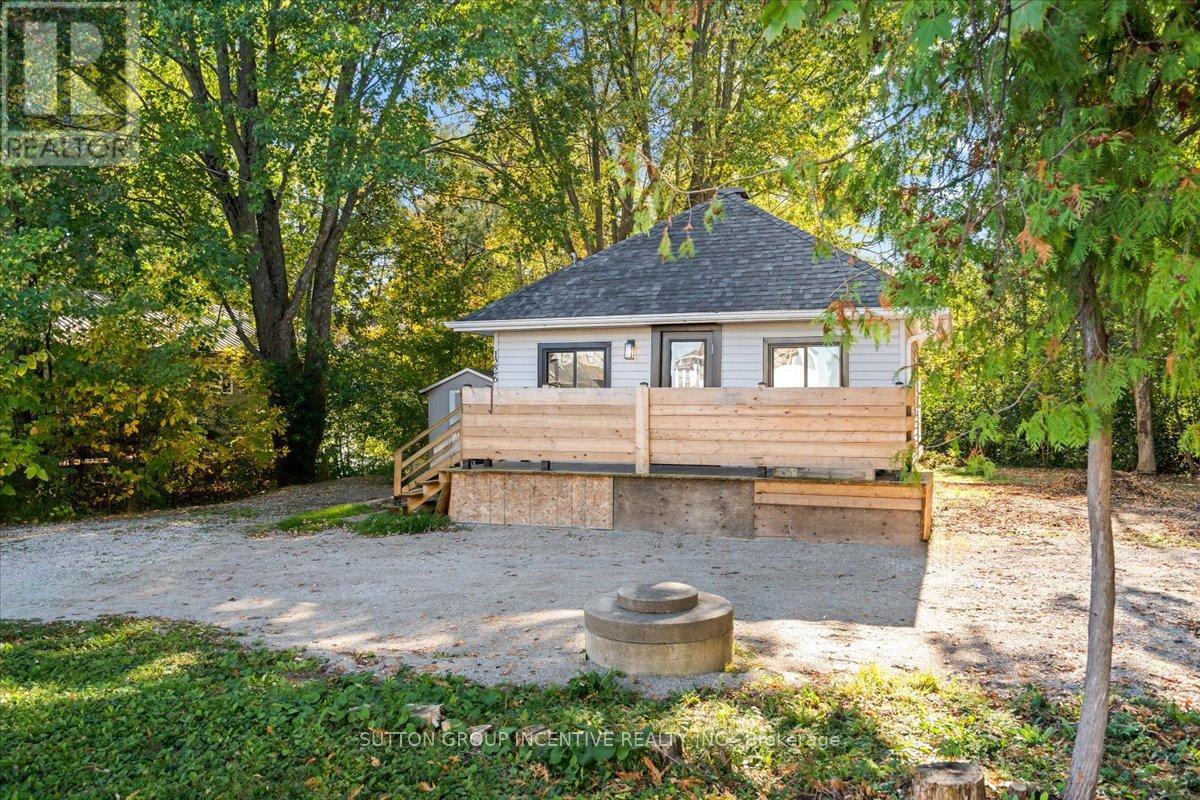 1226 Maple Road, Innisfil, Ontario  L0L 1C0 - Photo 17 - N12464135
