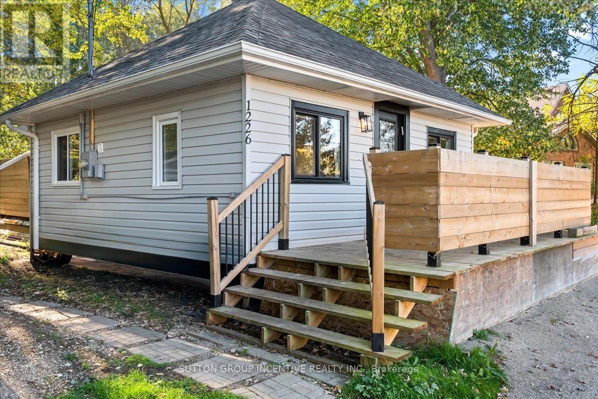 1226 Maple Road, Innisfil, Ontario  L0L 1C0 - Photo 19 - N12464135