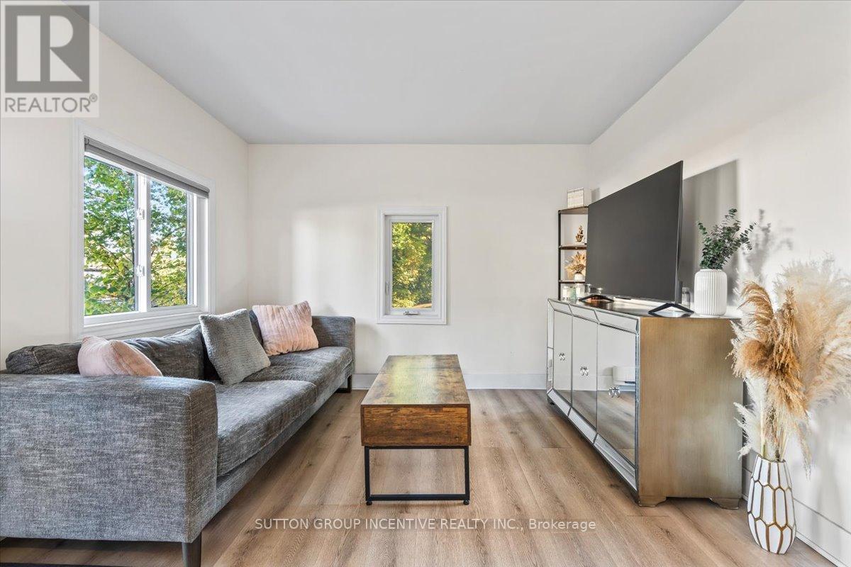 1226 Maple Road, Innisfil, Ontario  L0L 1C0 - Photo 34 - N12464135