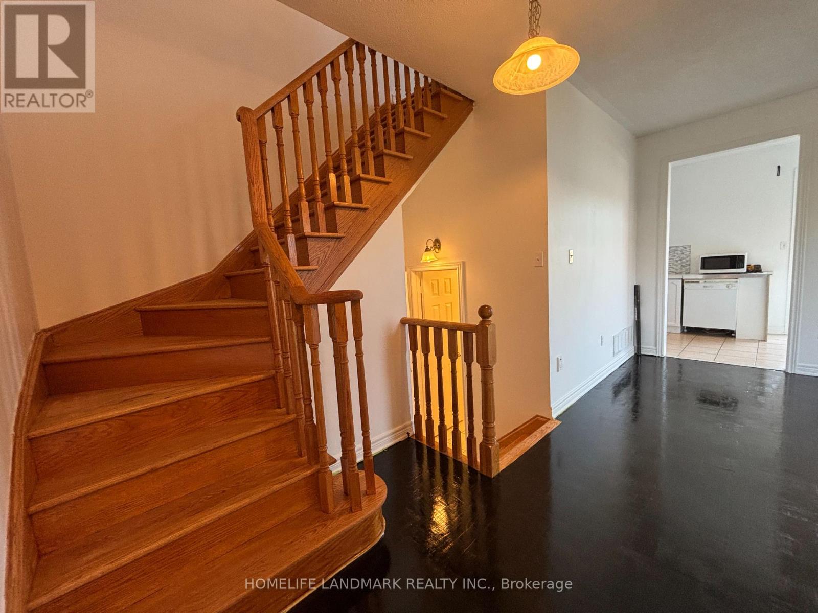 312 Tall Grass Trail, Vaughan, Ontario  L4L 9R1 - Photo 17 - N12464138