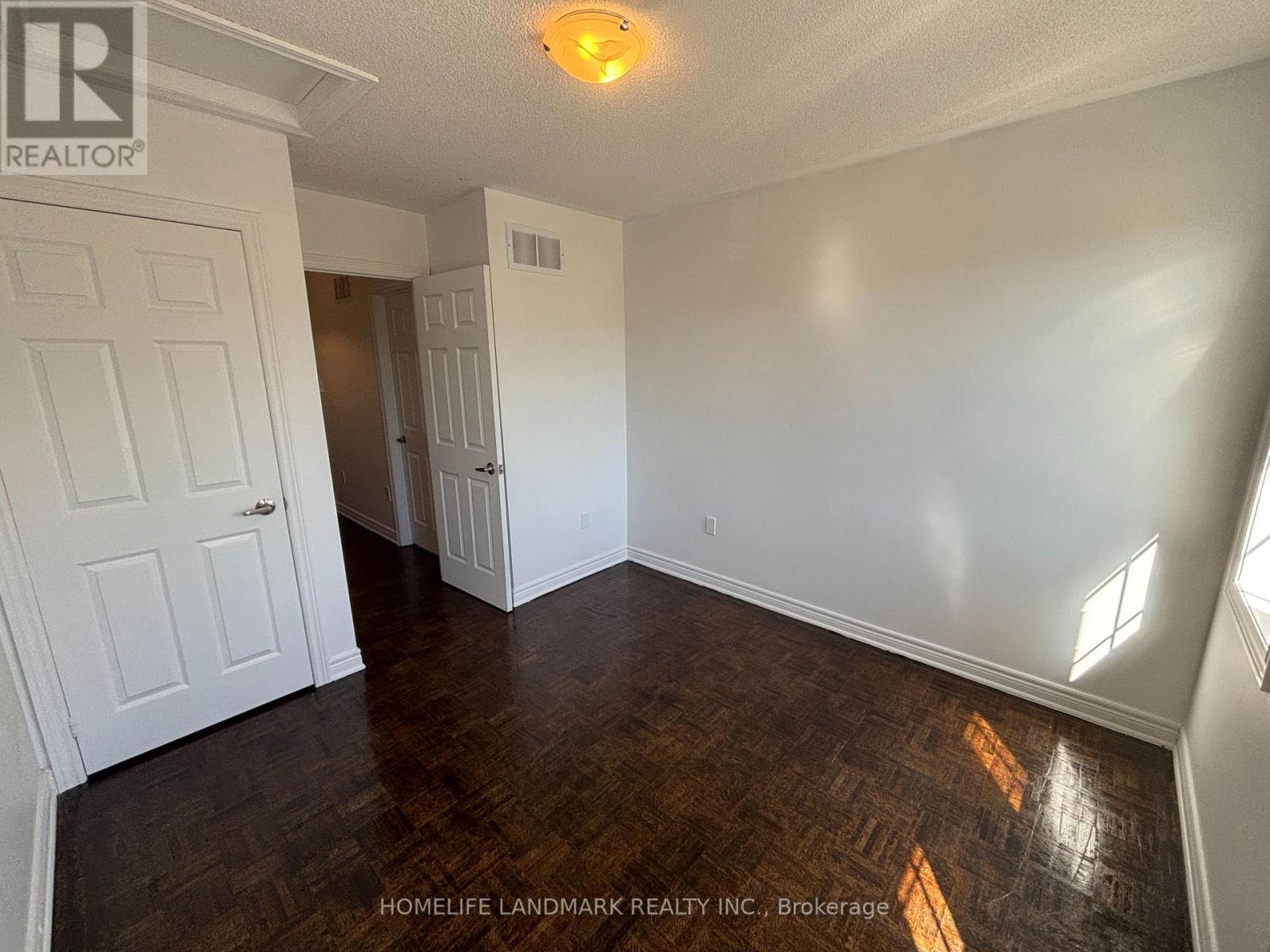 312 Tall Grass Trail, Vaughan, Ontario  L4L 9R1 - Photo 25 - N12464138