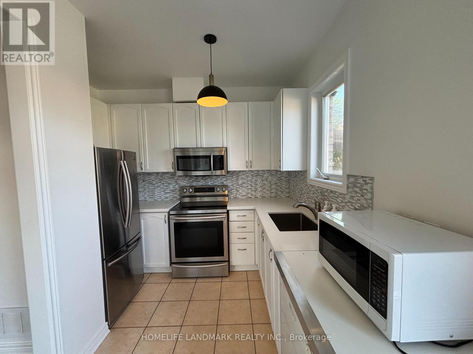 312 Tall Grass Trail, Vaughan, Ontario  L4L 9R1 - Photo 3 - N12464138