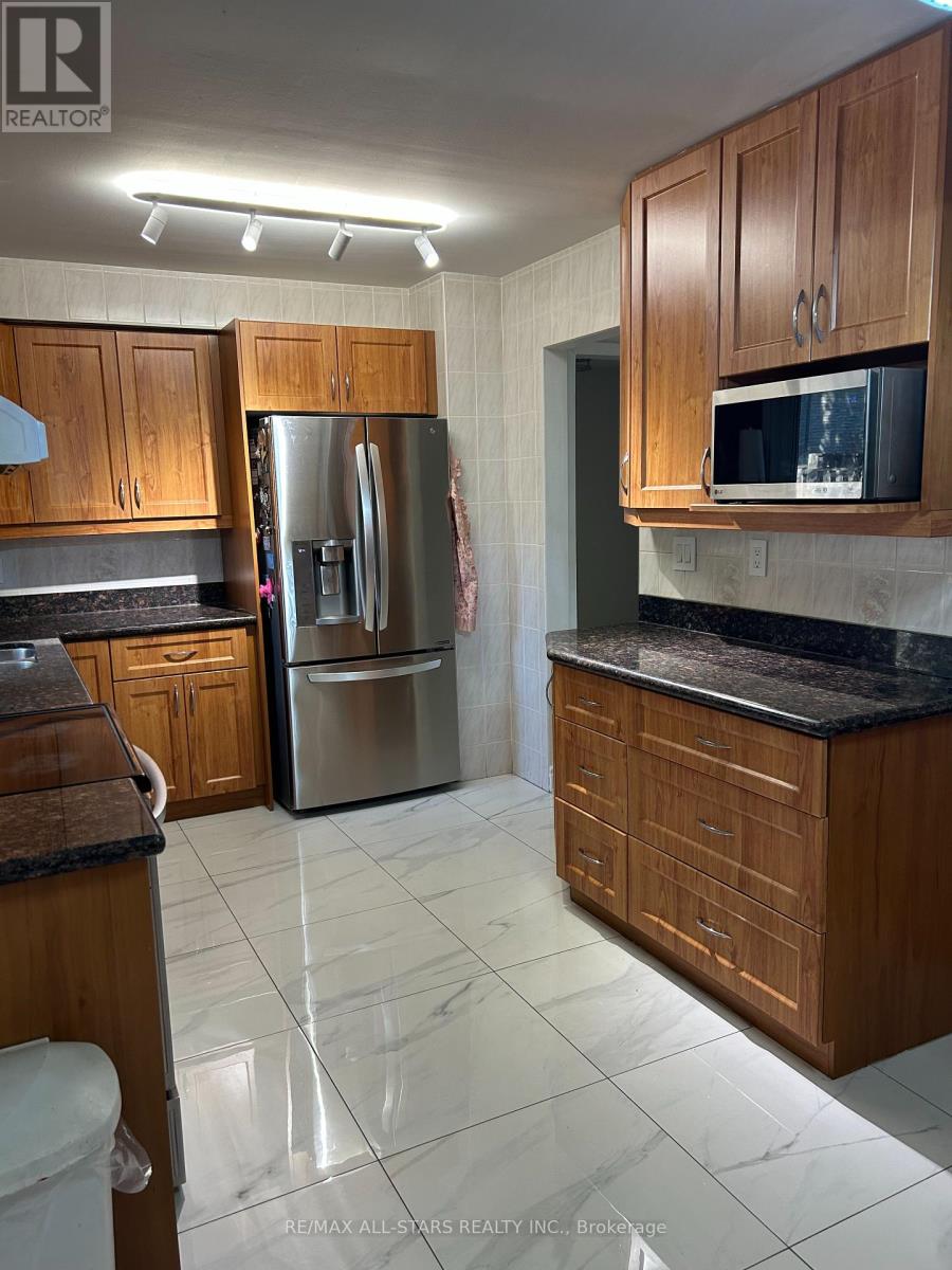 277 Risebrough Circuit, Markham, Ontario  L3R 3J3 - Photo 14 - N12464170
