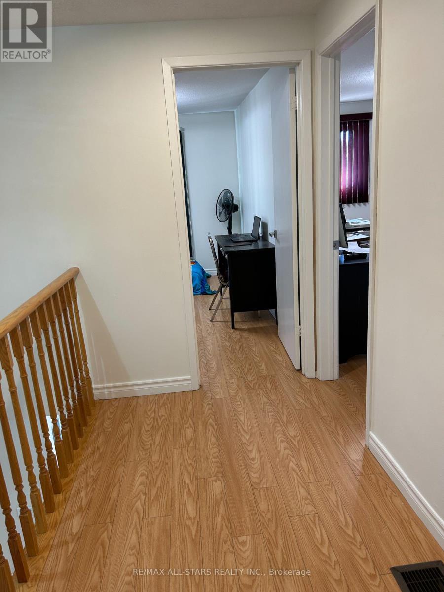 277 Risebrough Circuit, Markham, Ontario  L3R 3J3 - Photo 19 - N12464170