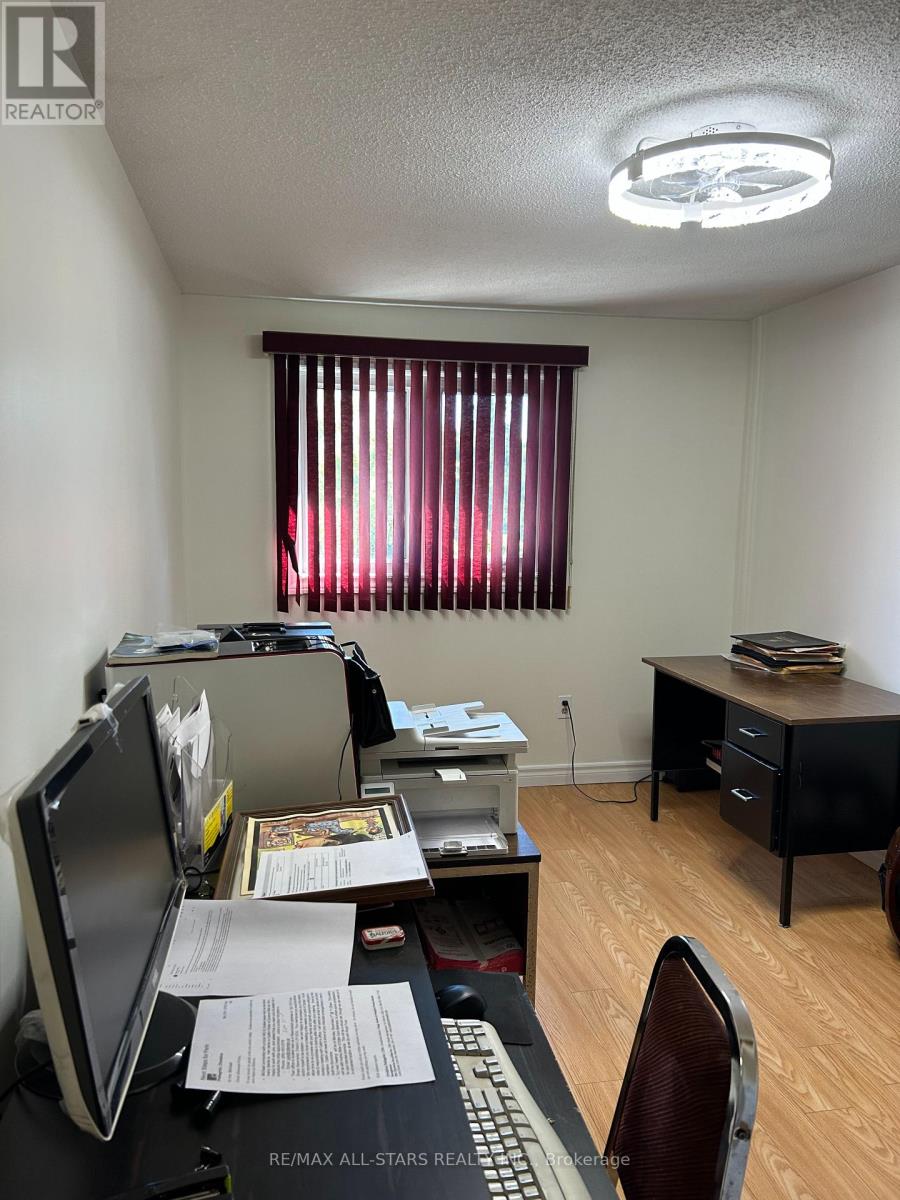 277 Risebrough Circuit, Markham, Ontario  L3R 3J3 - Photo 25 - N12464170