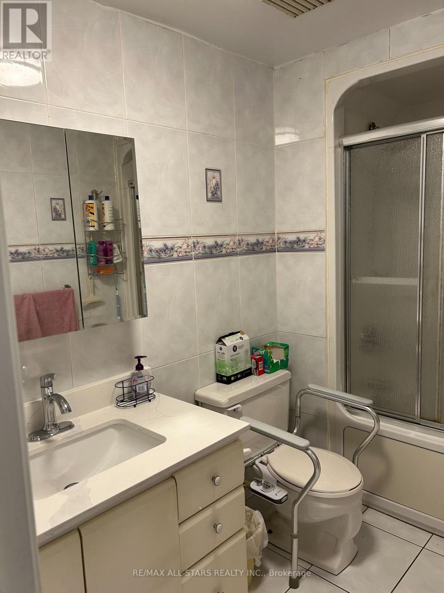 277 Risebrough Circuit, Markham, Ontario  L3R 3J3 - Photo 28 - N12464170
