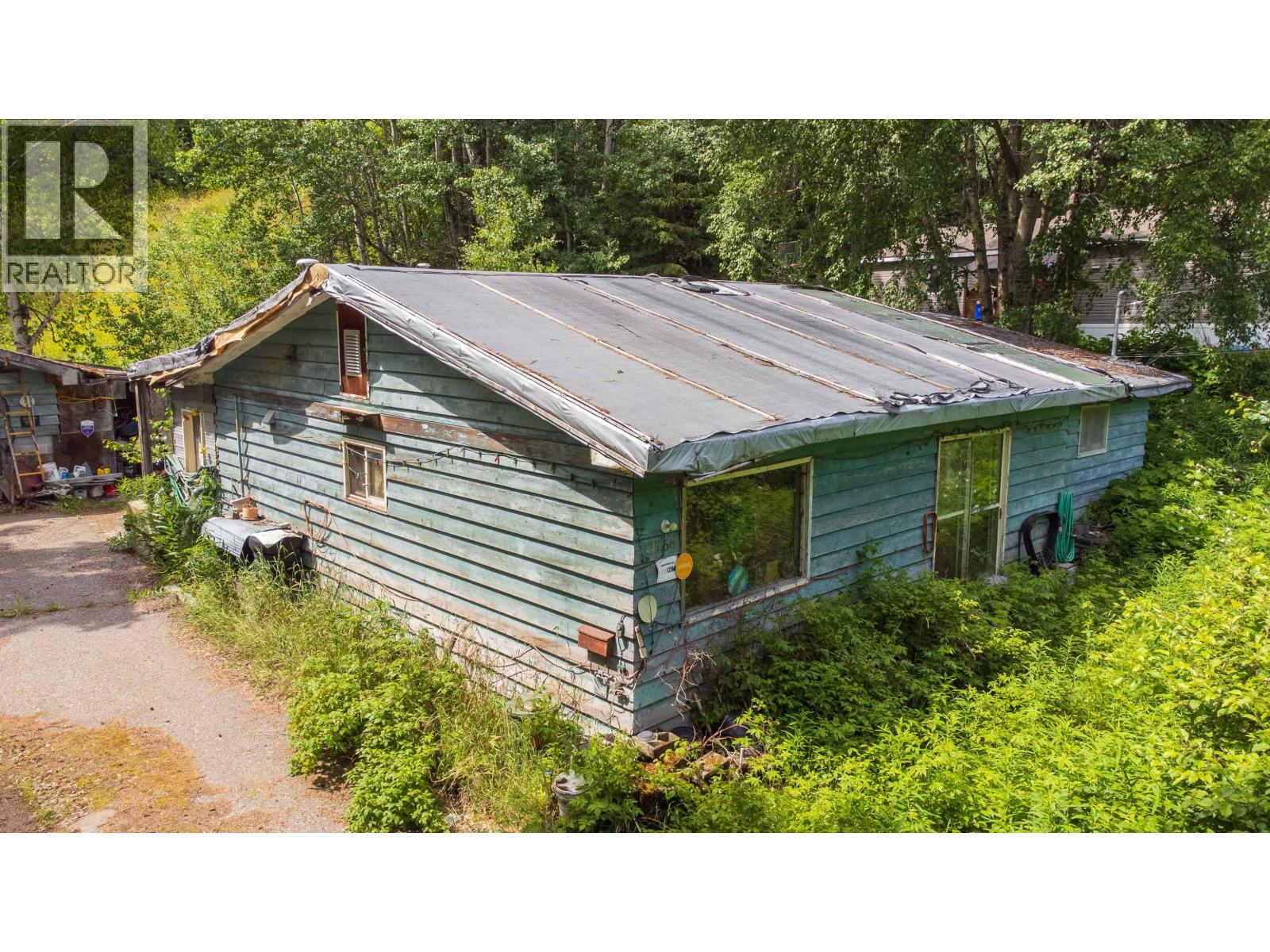2766 Minotti Drive, Prince George, British Columbia  V2K 1T2 - Photo 2 - R3058710