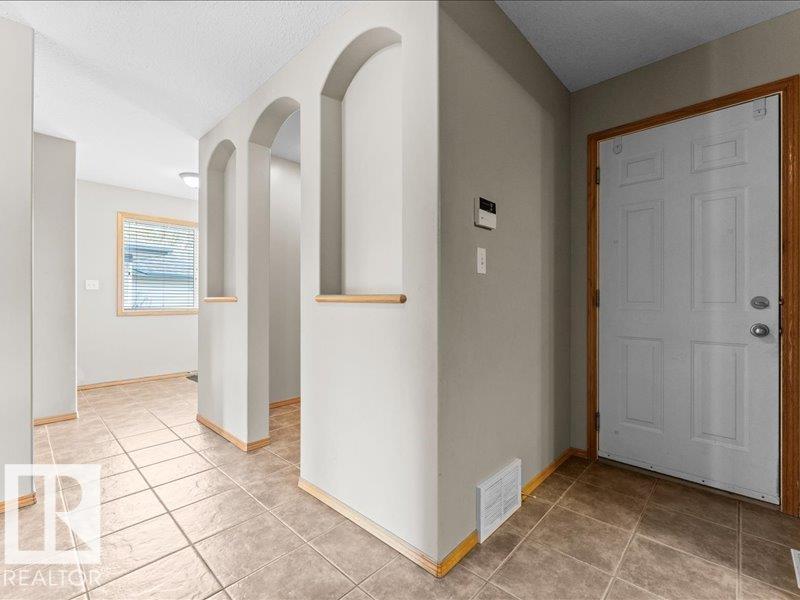 121 Castle Dr Nw, Edmonton, Alberta  T5X 6H1 - Photo 21 - E4459219