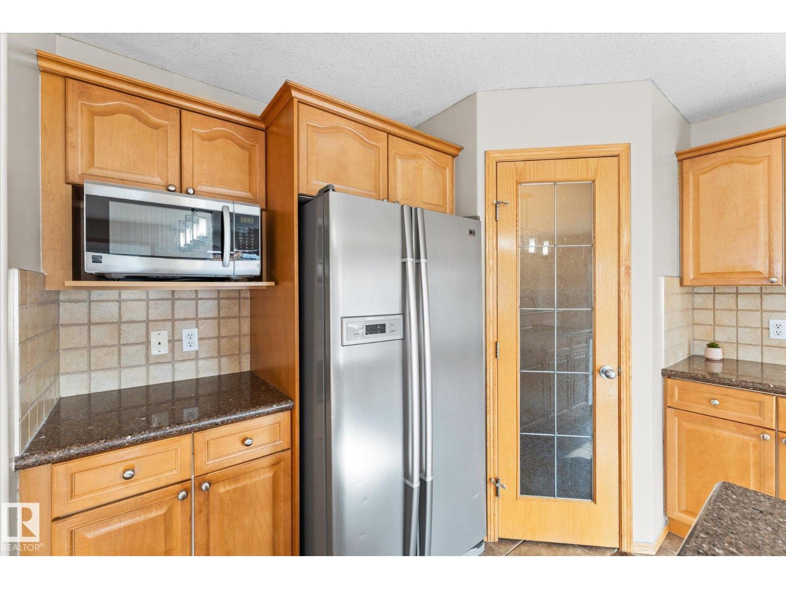 121 Castle Dr Nw, Edmonton, Alberta  T5X 6H1 - Photo 10 - E4459219