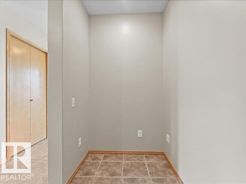 121 Castle Dr Nw, Edmonton, Alberta  T5X 6H1 - Photo 43 - E4459219