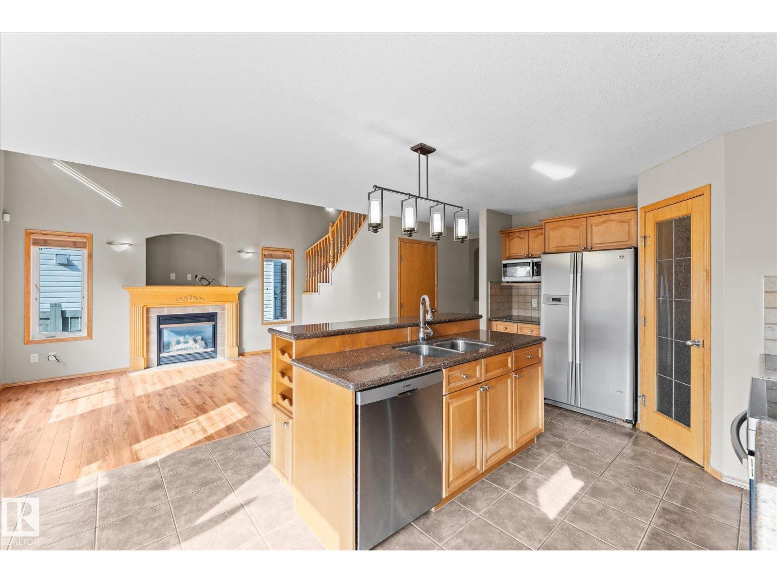 121 Castle Dr Nw, Edmonton, Alberta  T5X 6H1 - Photo 7 - E4459219