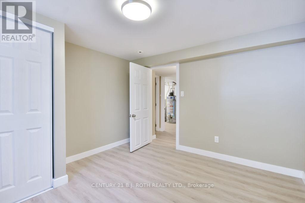 63 Davidson Street, Barrie, Ontario  L4M 3S2 - Photo 10 - S12464145