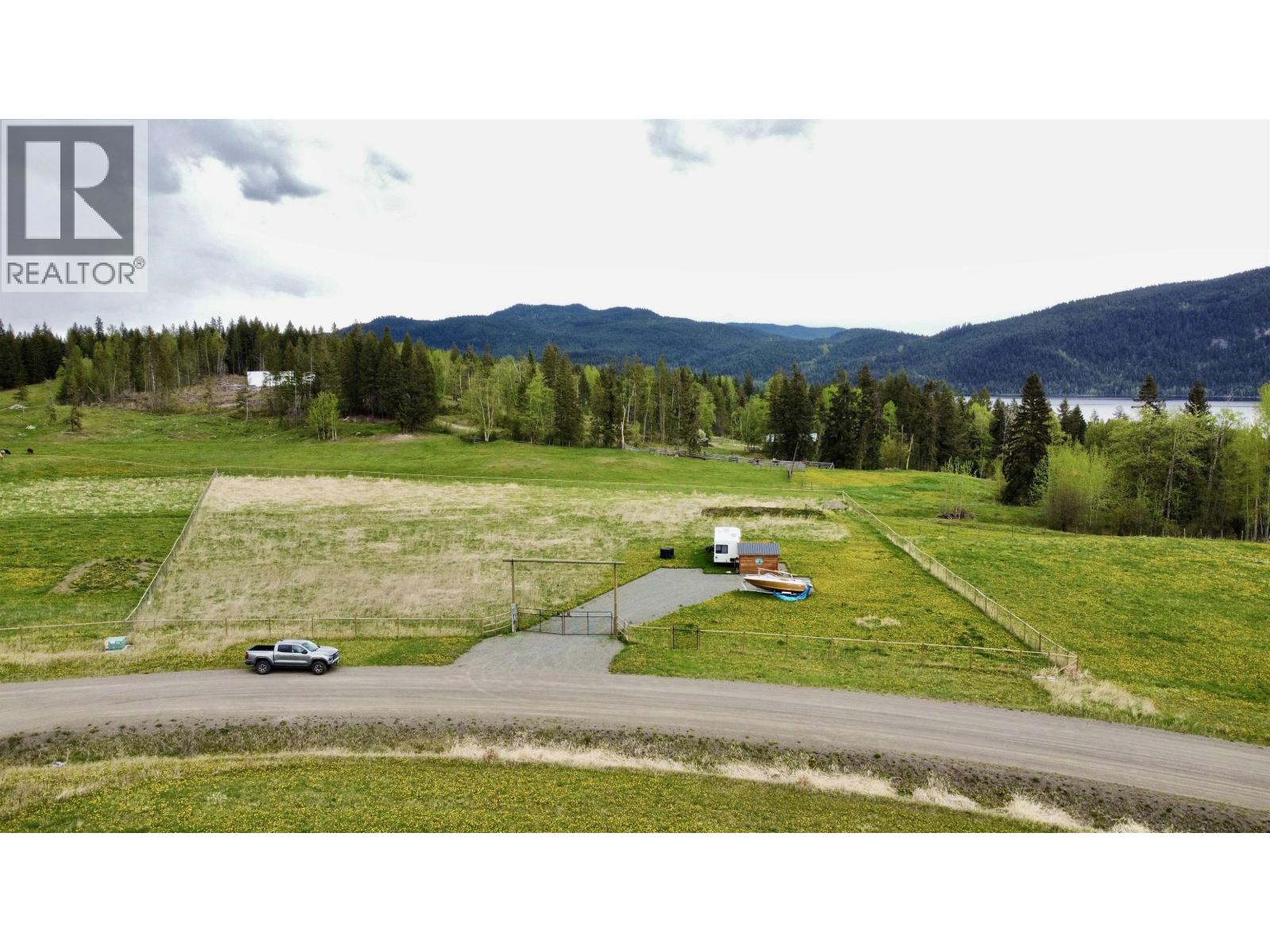 3971 Canimview Drive, Canim Lake, British Columbia V0K 1J0 - Photo 10 - R3003133