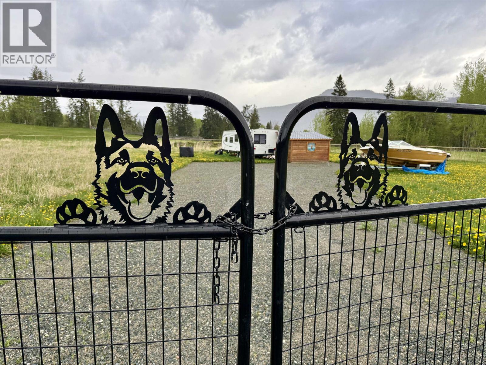 3971 Canimview Drive, Canim Lake, British Columbia V0K 1J0 - Photo 4 - R3003133