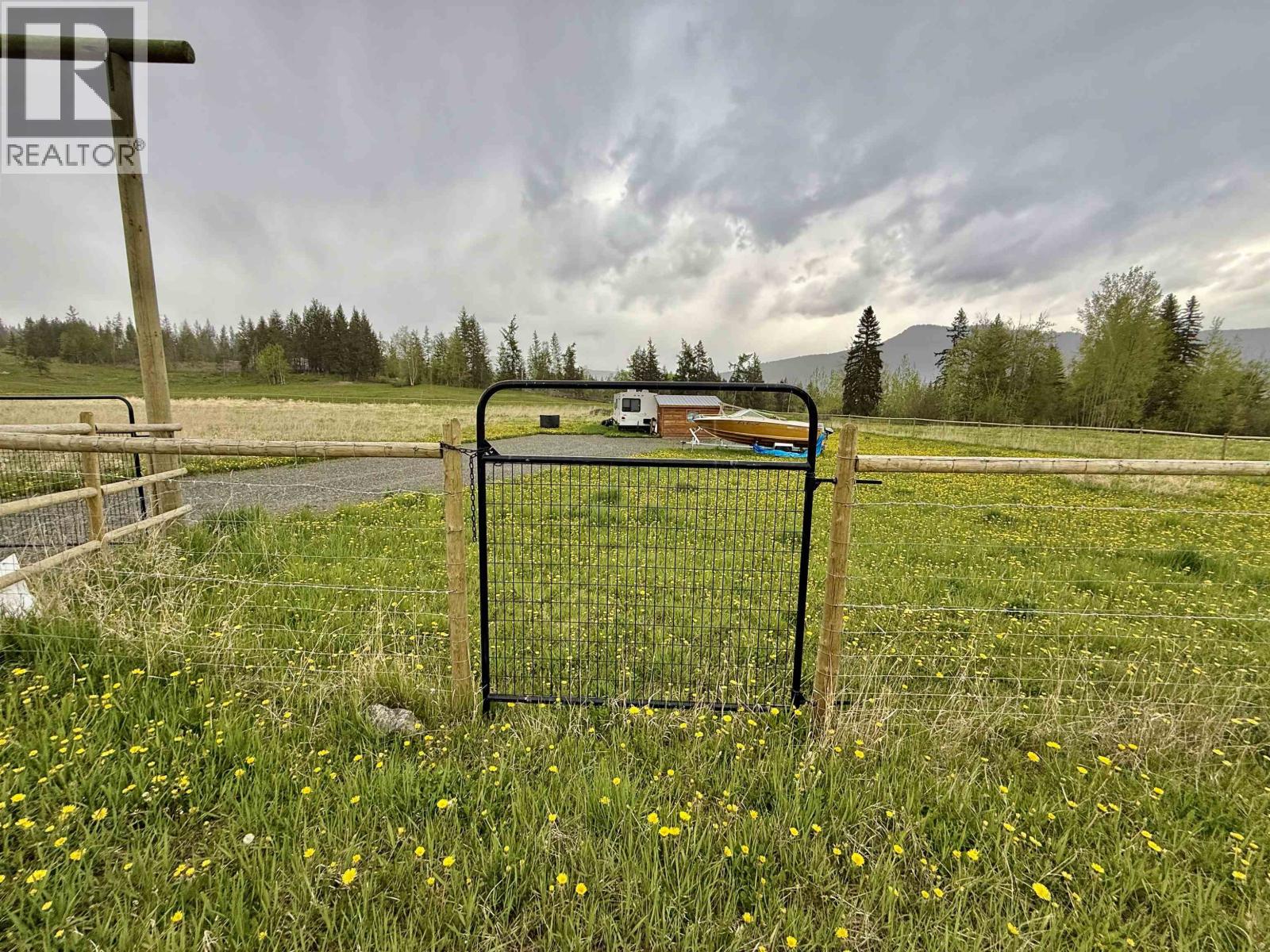 3971 Canimview Drive, Canim Lake, British Columbia V0K 1J0 - Photo 5 - R3003133