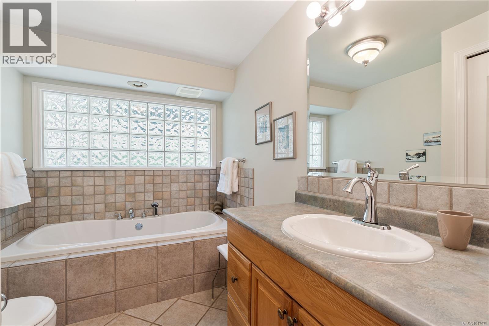 3817 Hammond Bay Rd, Nanaimo, British Columbia  V9T 1G4 - Photo 24 - 1017573