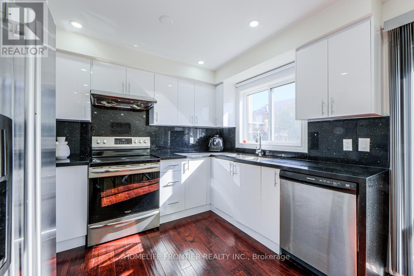 3391 Bruzan Crescent, Mississauga, Ontario  L5N 8M2 - Photo 17 - W12449342