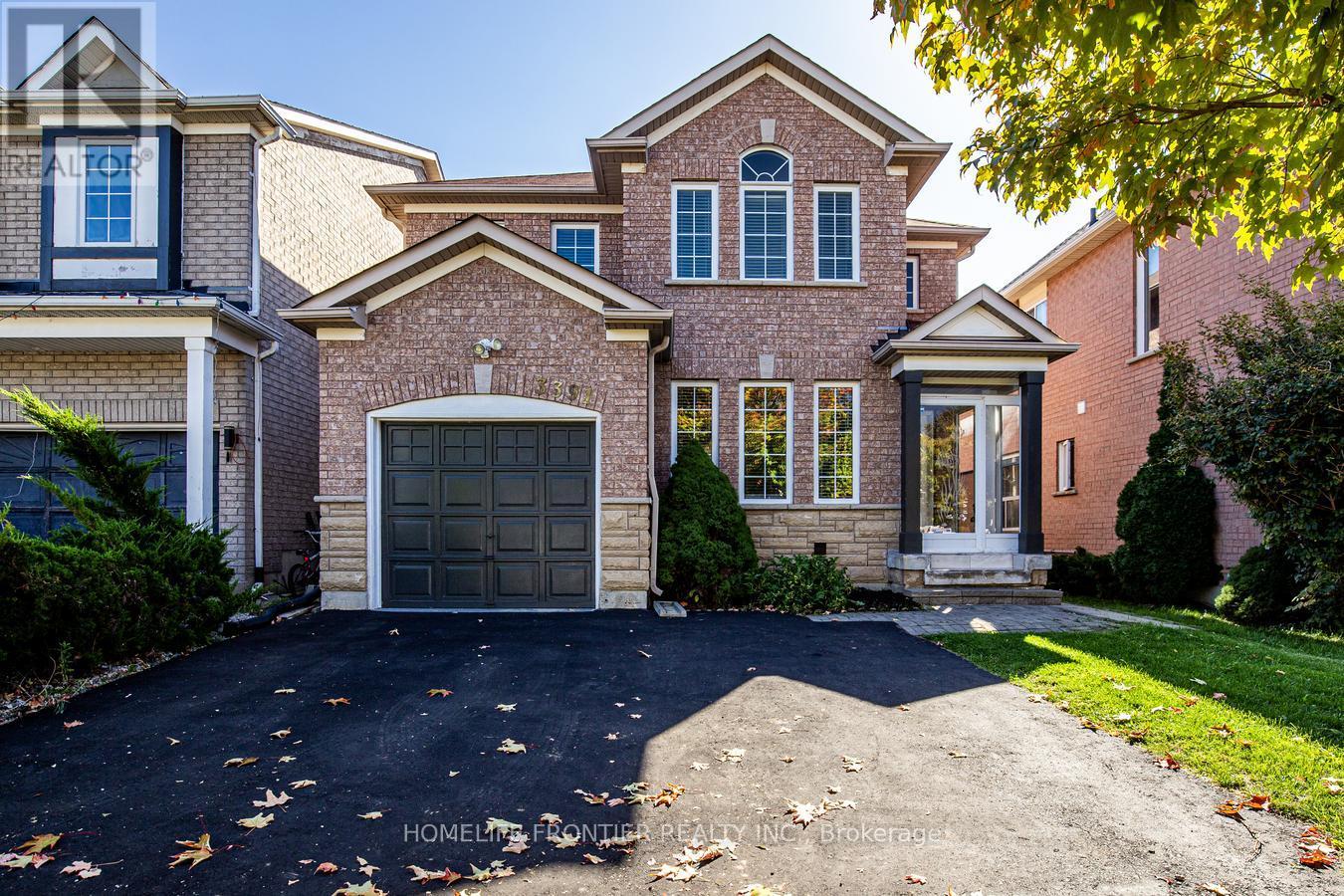 3391 Bruzan Crescent, Mississauga, Ontario  L5N 8M2 - Photo 2 - W12449342