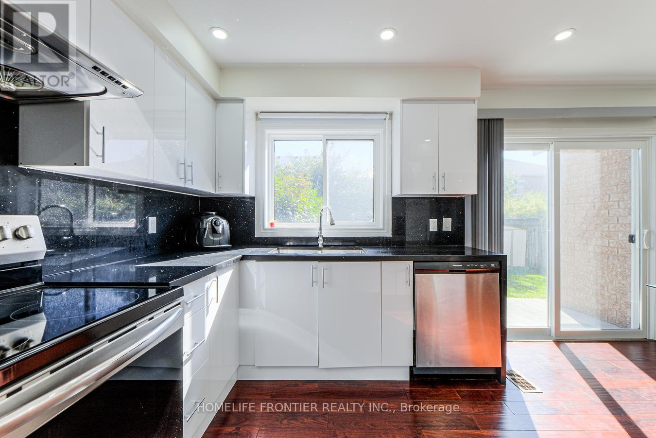 3391 Bruzan Crescent, Mississauga, Ontario  L5N 8M2 - Photo 20 - W12449342