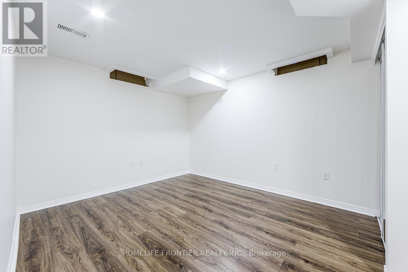 3391 Bruzan Crescent, Mississauga, Ontario  L5N 8M2 - Photo 43 - W12449342