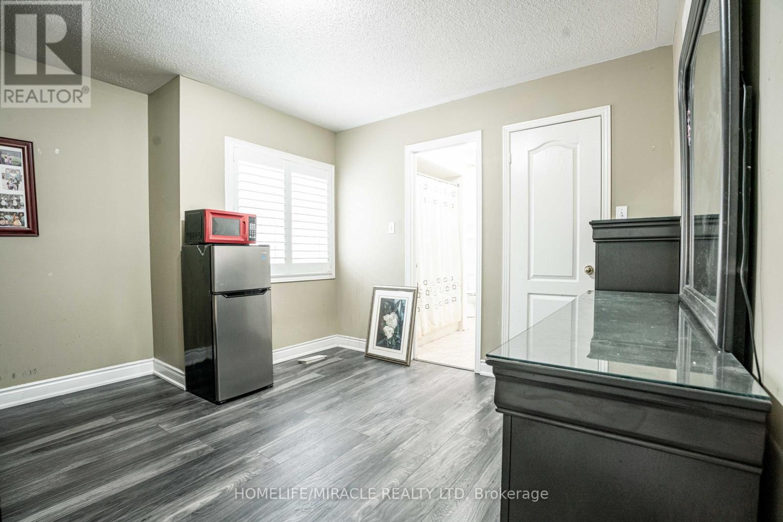 16 Signet Court, Brampton, Ontario  L7A 2V1 - Photo 34 - W12464065