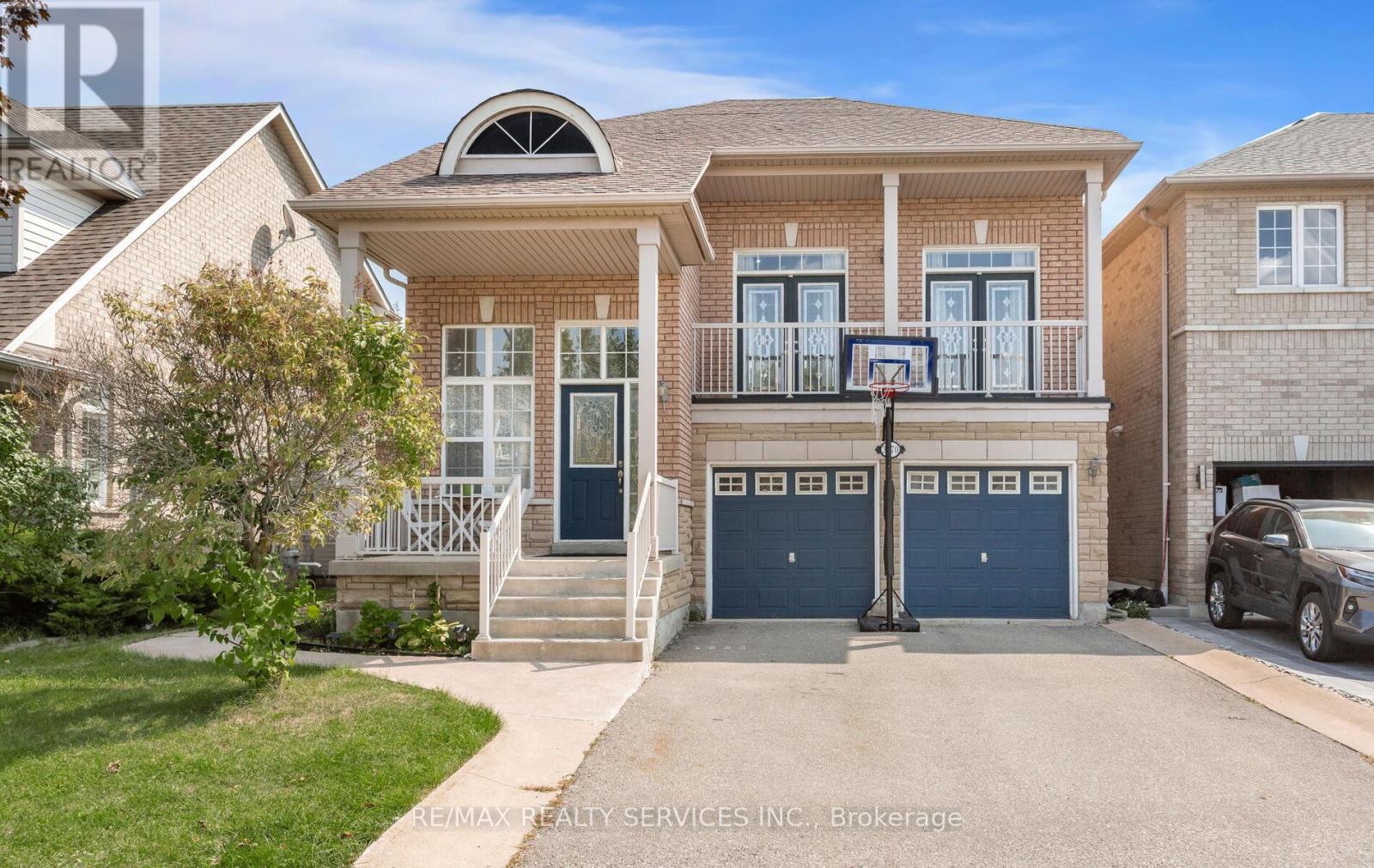 3770 Brinwood Gate, Mississauga, Ontario  L5M 7H2 - Photo 2 - W12464068