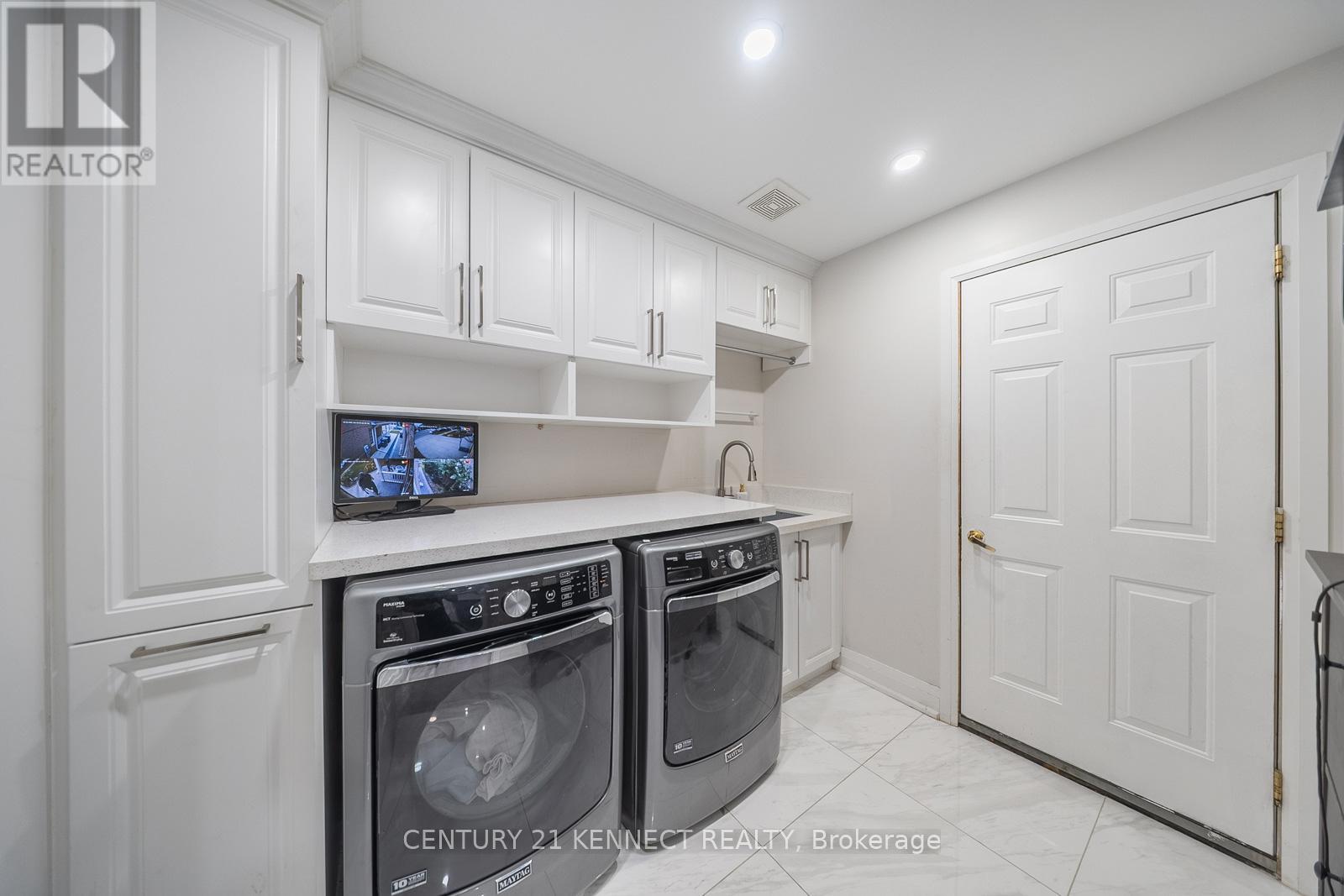 656 Kaiser Drive, Mississauga, Ontario  L5W 1T6 - Photo 19 - W12464074