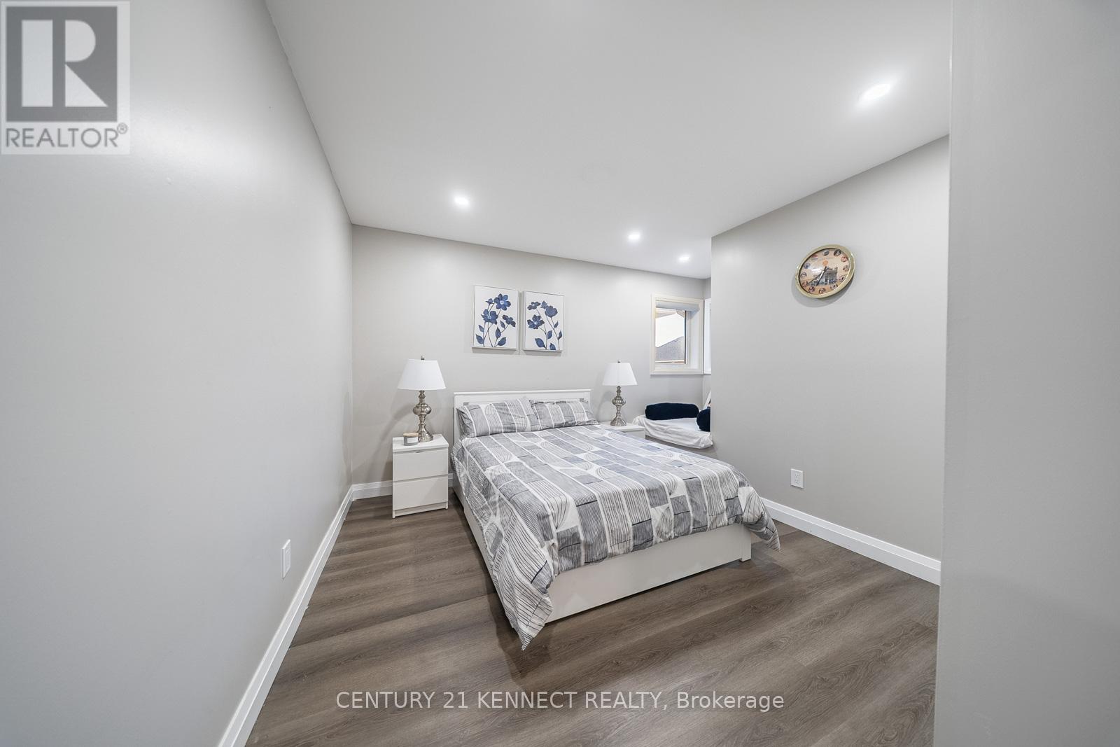 656 Kaiser Drive, Mississauga, Ontario  L5W 1T6 - Photo 28 - W12464074