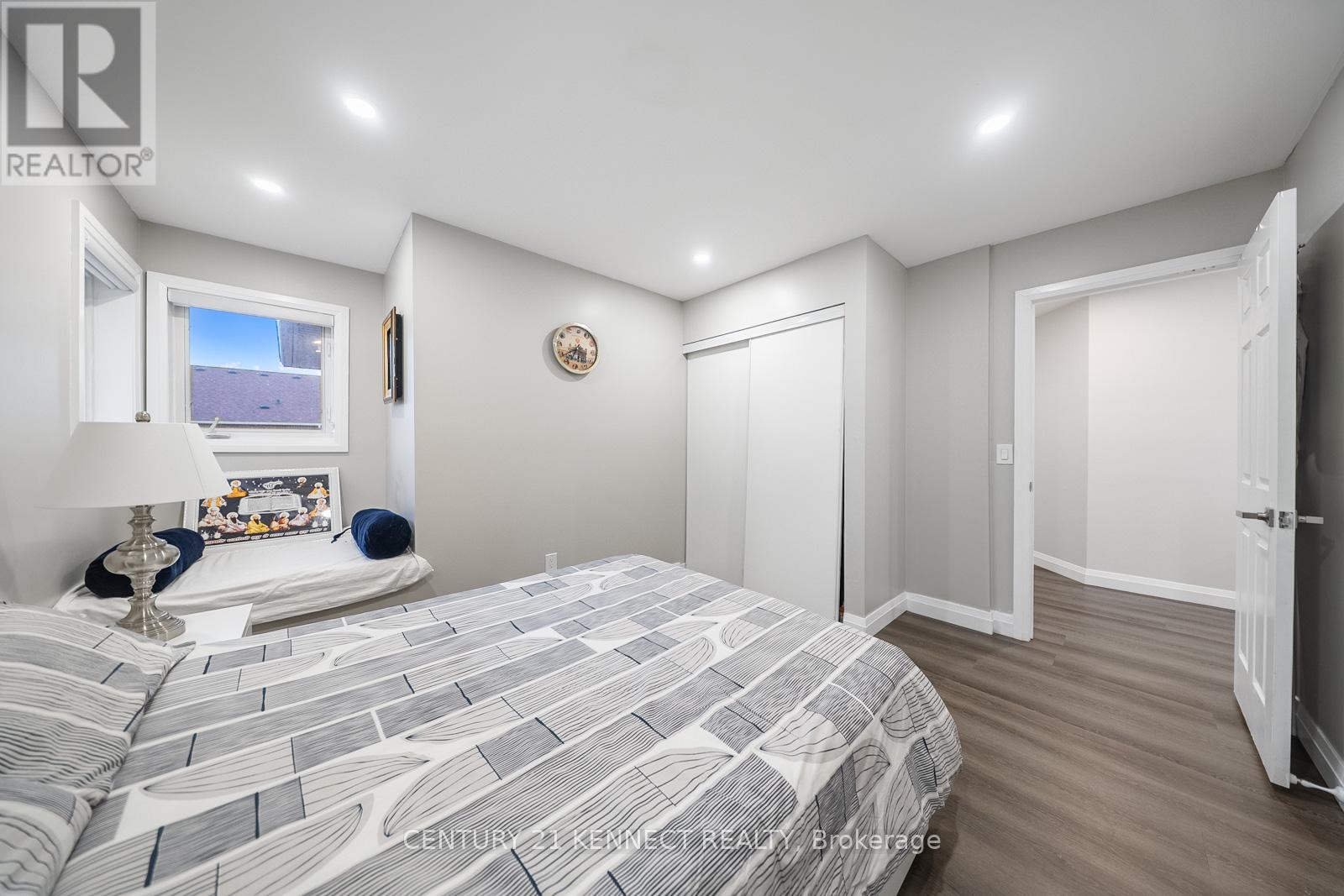 656 Kaiser Drive, Mississauga, Ontario  L5W 1T6 - Photo 29 - W12464074