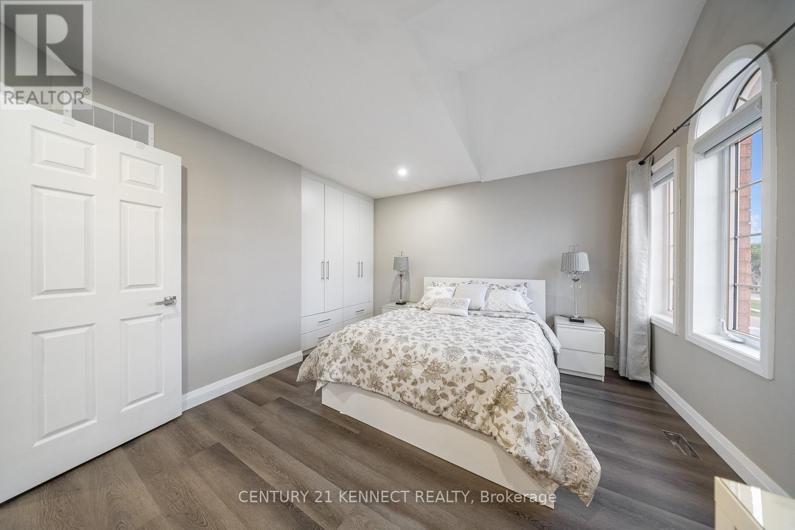 656 Kaiser Drive, Mississauga, Ontario  L5W 1T6 - Photo 33 - W12464074