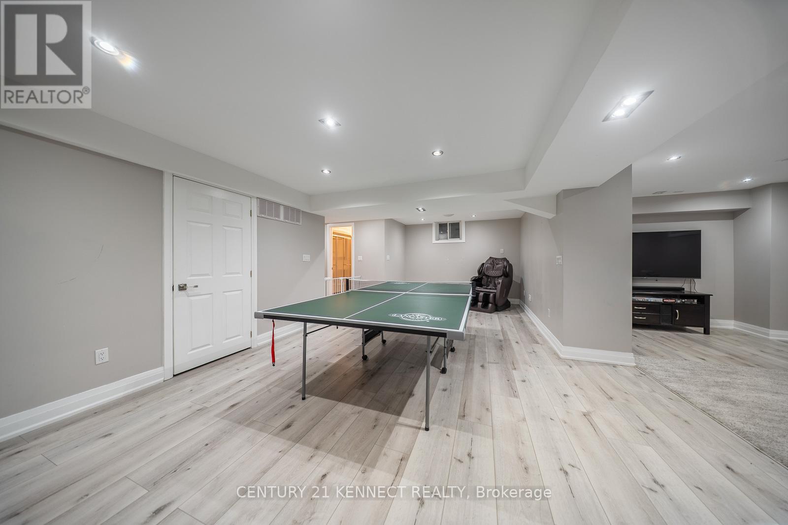 656 Kaiser Drive, Mississauga, Ontario  L5W 1T6 - Photo 38 - W12464074